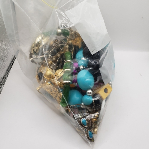 Vibrant Bandana Broken Jewelry Craft Bundle - Picture 5 of 16